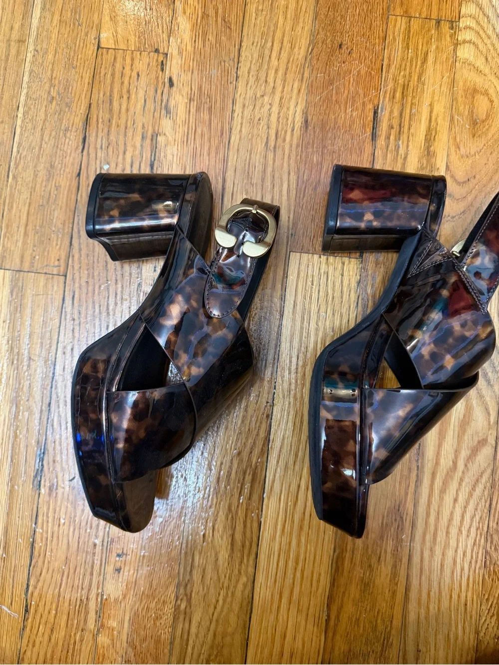 AEROSOLES Women's Tortoiseshell Crisscross Slingback Sandals - Black/Brown - Picture 3 of 8